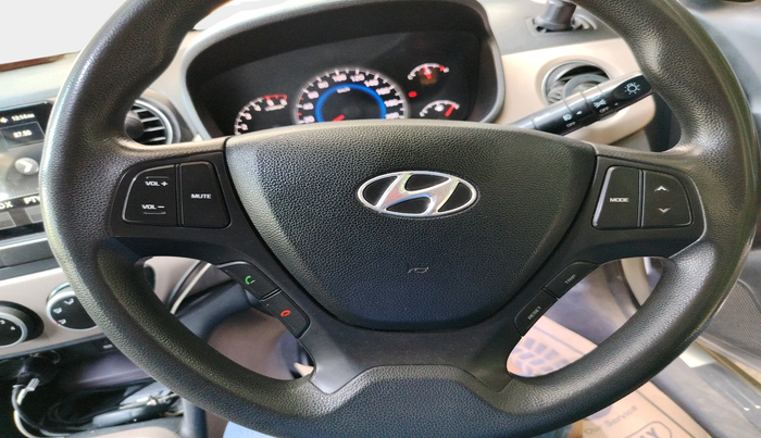 2014 Hyundai Grand i10 SPORTZ 1.1 CRDI, Diesel, Manual, 1,48,606 km, interior