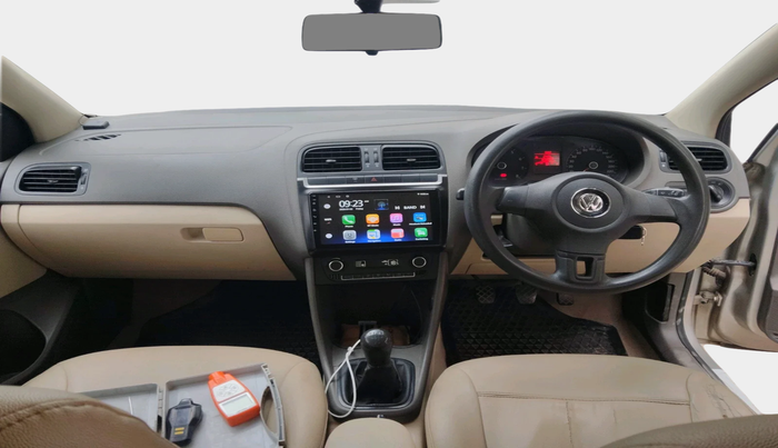 2013 Volkswagen Vento COMFORTLINE 1.6, Petrol, Manual, 1,28,245 km, interior