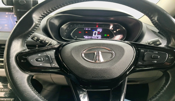 2021 Tata NEXON XZ PLUS DIESEL SUNROOF, Diesel, Manual, 42,032 km, interior