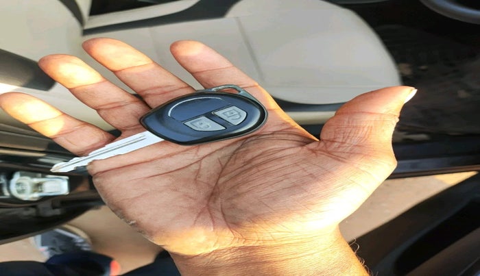 2015 Maruti Swift VXI, Petrol, Manual, 1,15,501 km, interior