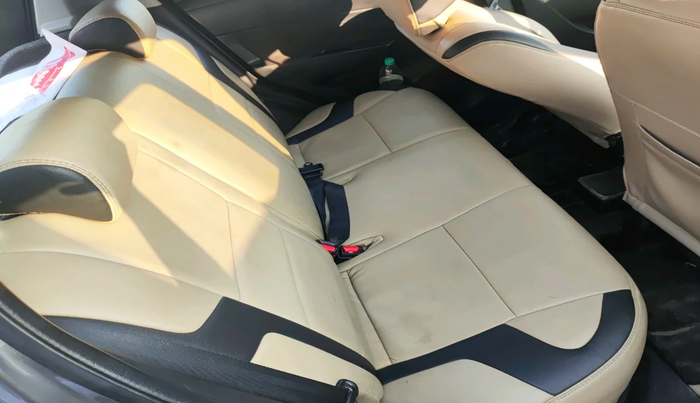 2015 Maruti Swift VXI, Petrol, Manual, 1,15,501 km, interior