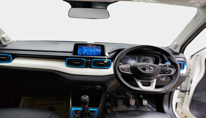 2024 Tata PUNCH Creative Dual Tone MT Sunroof, Petrol, Manual, 16,570 km, interior