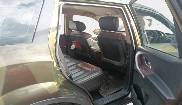 2012 Mahindra XUV500 W8, Diesel, Manual, 1,38,714 km, interior