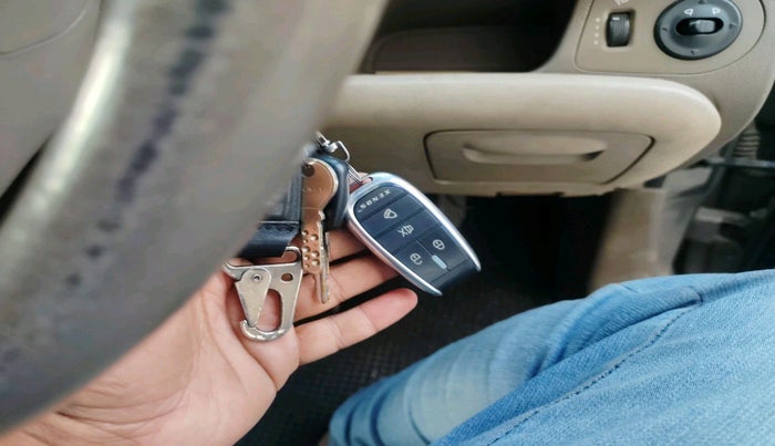 2013 Chevrolet Sail 1.3 LS ABS, Diesel, Manual, 73,555 km, interior