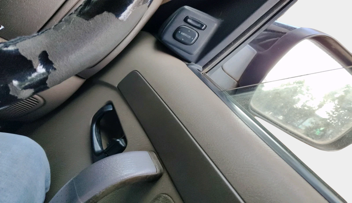 2012 Mahindra Scorpio SLE, Diesel, Manual, 2,02,954 km, interior