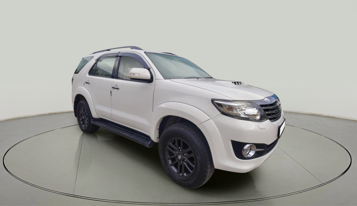 2015 Toyota Fortuner 3.0 4X2 MT, Diesel, Manual, 1,10,698 km, exterior