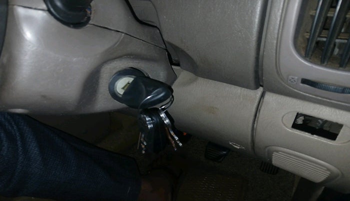 2011 Mahindra Scorpio SLE BS-III, Diesel, Manual, 1,80,110 km, interior