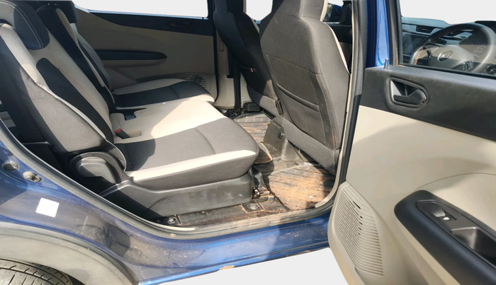 2020 Renault TRIBER RXT, Petrol, Manual, 59,777 km, interior