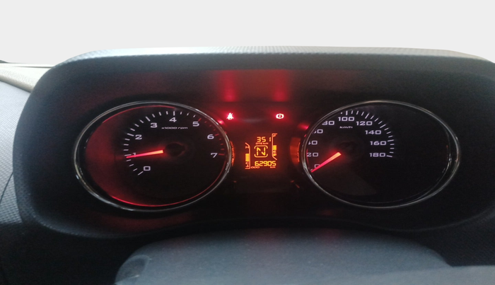 2016 Mahindra TUV300 T8, Diesel, Manual, 62,905 km, interior