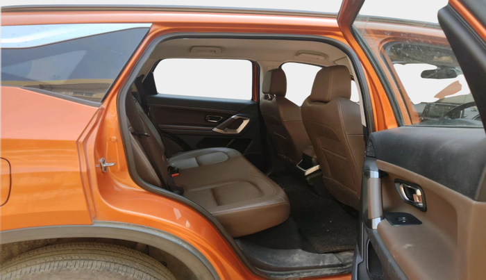 2019 Tata Harrier XZ 2.0L, Diesel, Manual, 71,993 km, interior