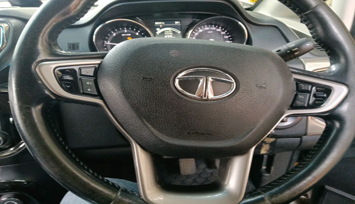 2017 Tata Hexa XT 4X2 6 STR, Diesel, Manual, 1,41,876 km, interior