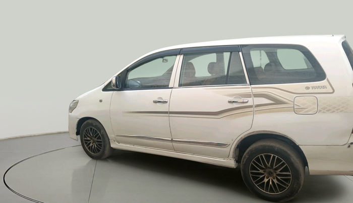 2015 Toyota Innova 2.5 GX 8 STR, Diesel, Manual, 1,54,826 km, exterior