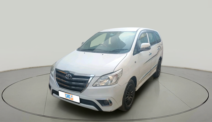 2015 Toyota Innova 2.5 GX 8 STR, Diesel, Manual, 1,54,826 km, exterior