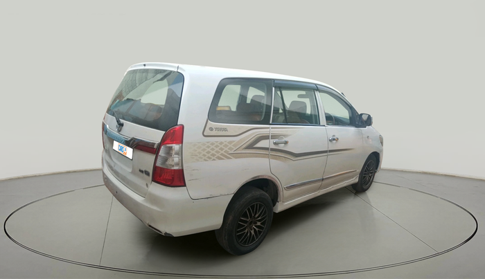2015 Toyota Innova 2.5 GX 8 STR, Diesel, Manual, 1,54,826 km, exterior