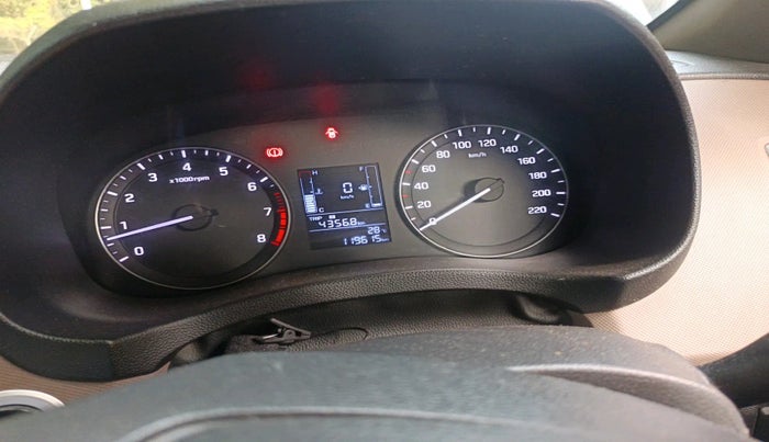 2016 Hyundai Creta SX PLUS 1.6 PETROL, Petrol, Manual, 1,19,615 km, interior