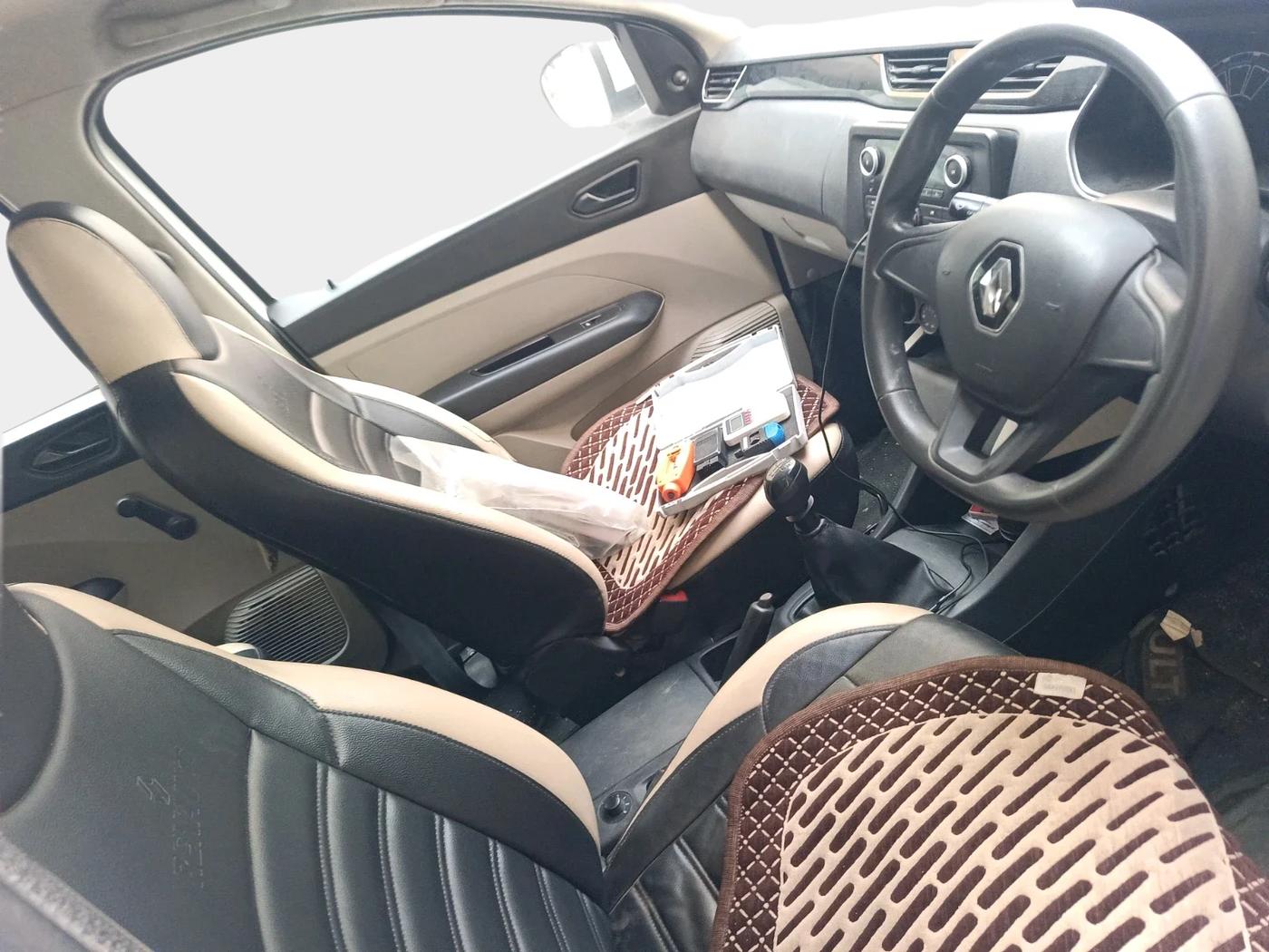 2021 Renault TRIBER RXL MT, Petrol, Manual, 1,08,426 km, interior