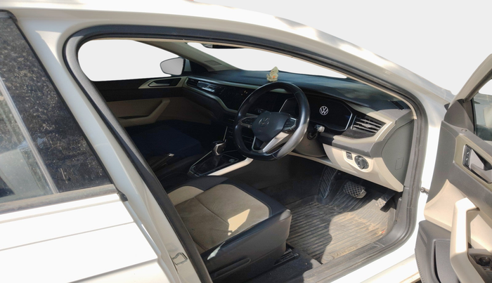 2022 Volkswagen VIRTUS TOPLINE TSI 1.0 AT, Petrol, Automatic, 37,575 km, interior