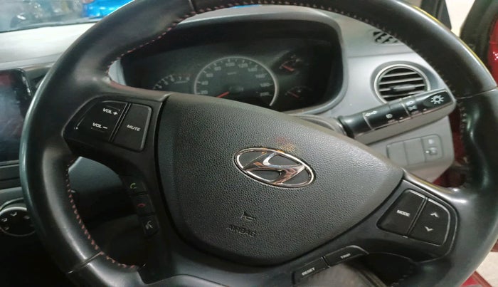 2018 Hyundai Grand i10 SPORTZ 1.2 KAPPA VTVT DUAL TONE, Petrol, Manual, 69,566 km, interior