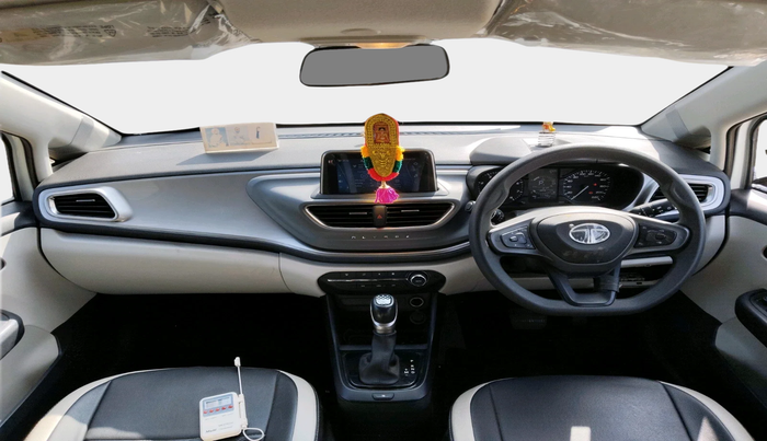 2022 Tata ALTROZ XTA, Petrol, Automatic, 11,140 km, interior
