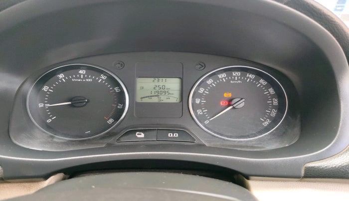 2011 Skoda Fabia ELEGANCE 1.2 MPI, Petrol, Manual, 1,19,095 km, interior