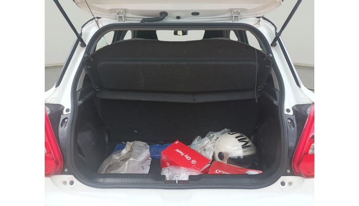 2022 Maruti Swift VXI, Petrol, Manual, 35,304 km, exterior