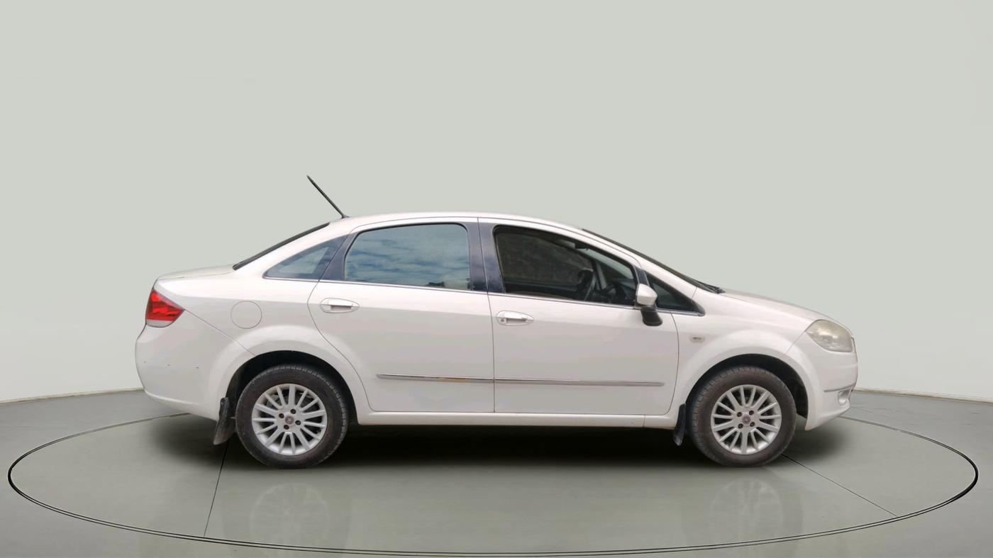 2010 Fiat Linea EMOTION 1.3, Diesel, Manual, 1,67,813 km, exterior