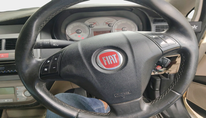 2010 Fiat Linea EMOTION 1.3, Diesel, Manual, 1,67,813 km, interior