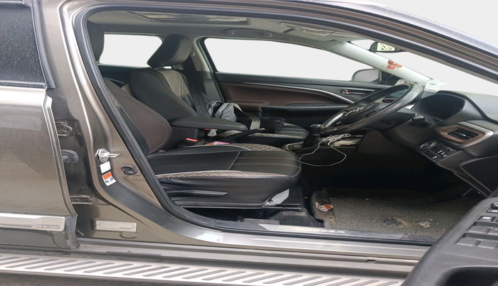 2023 Maruti BREZZA ZXI + SMART HYBRID, Petrol, Manual, 28,266 km, interior