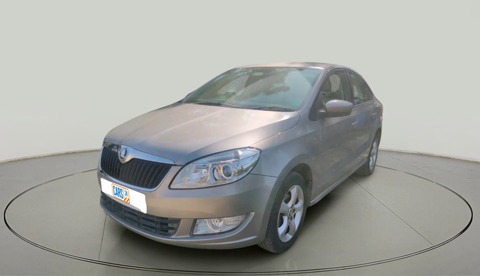 2014 Skoda Rapid ELEGANCE 1.6 TDI CR MT, Diesel, Manual, 48,017 km, exterior