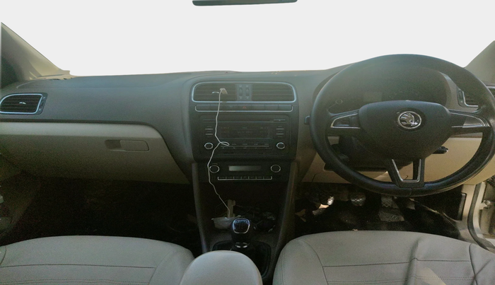 2014 Skoda Rapid ELEGANCE 1.6 TDI CR MT, Diesel, Manual, 48,017 km, interior