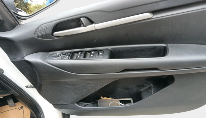 2020 KIA SONET HTK PLUS 1.0 IMT, Petrol, Manual, 39,376 km, interior