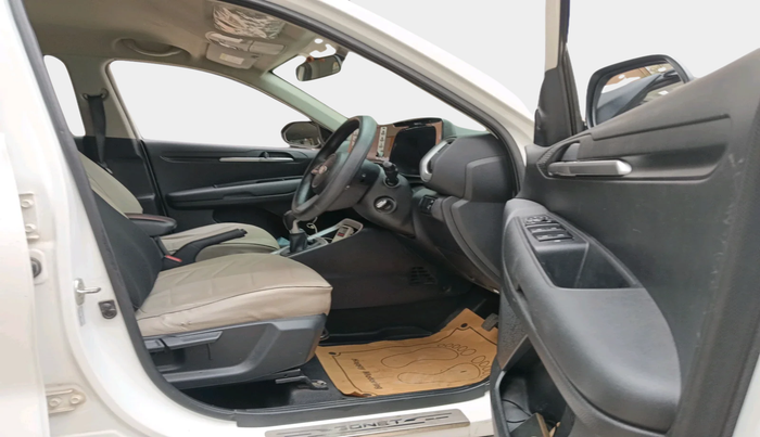 2020 KIA SONET HTK PLUS 1.0 IMT, Petrol, Manual, 39,376 km, interior