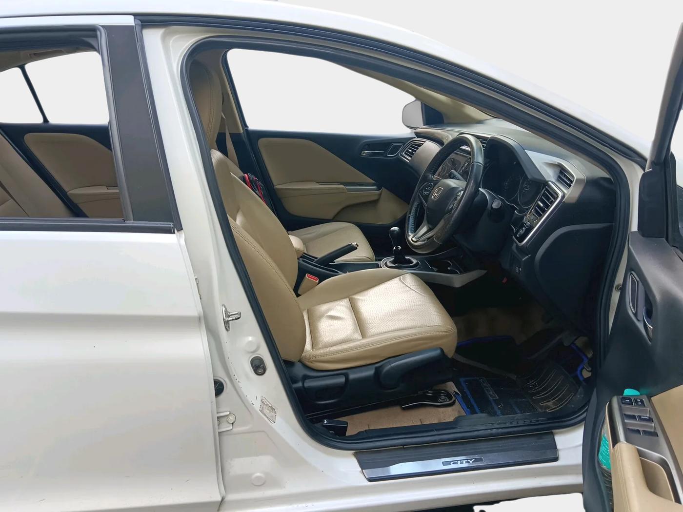 2019 Honda City 1.5L I-VTEC VX, Petrol, Manual, 1,23,715 km, interior
