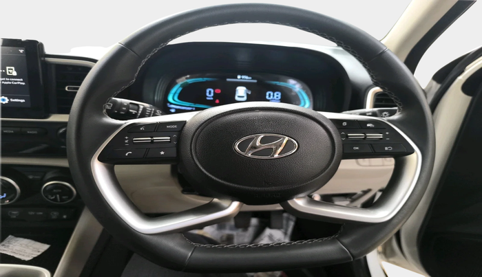 2022 Hyundai VENUE SX 1.5 CRDI, Diesel, Manual, 22,257 km, interior
