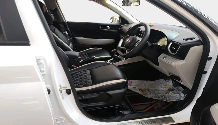 2022 Hyundai VENUE SX 1.5 CRDI, Diesel, Manual, 22,257 km, interior