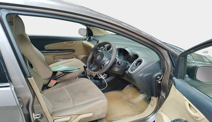2014 Honda Mobilio 1.5L I-DTEC V, Diesel, Manual, 67,853 km, interior