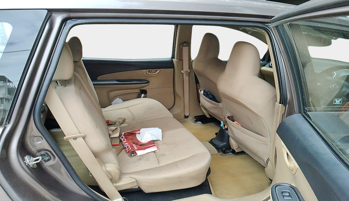 2014 Honda Mobilio 1.5L I-DTEC V, Diesel, Manual, 67,853 km, interior