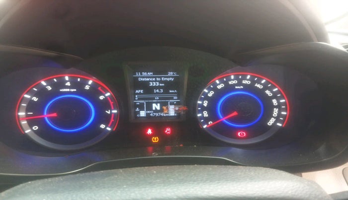 2022 Mahindra XUV300 W8 (O) 1.2 PETROL, Petrol, Manual, 47,974 km, interior