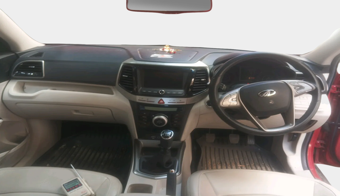 2022 Mahindra XUV300 W8 (O) 1.2 PETROL, Petrol, Manual, 47,974 km, interior
