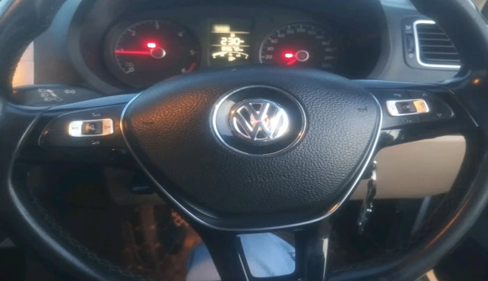 2014 Volkswagen Polo HIGHLINE1.5L, Diesel, Manual, 89,672 km, interior