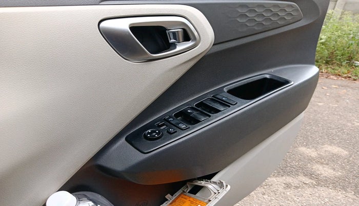 2020 Hyundai AURA SX 1.2 (O), Petrol, Manual, 1,05,090 km, interior