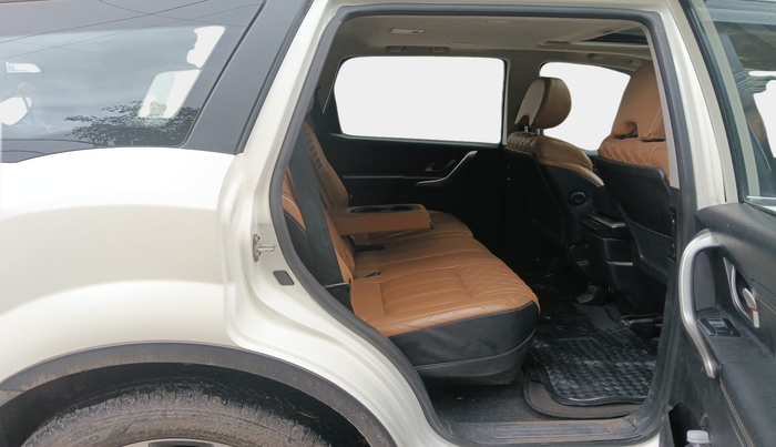 2020 Mahindra XUV500 W11, Diesel, Manual, 46,633 km, interior