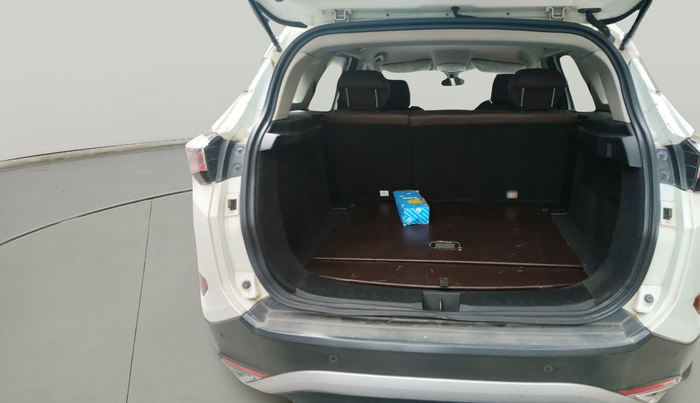 2020 Tata Harrier XZA 2.0L, Diesel, Automatic, 1,45,790 km, exterior