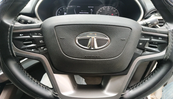 2020 Tata Harrier XZA 2.0L, Diesel, Automatic, 1,45,790 km, interior