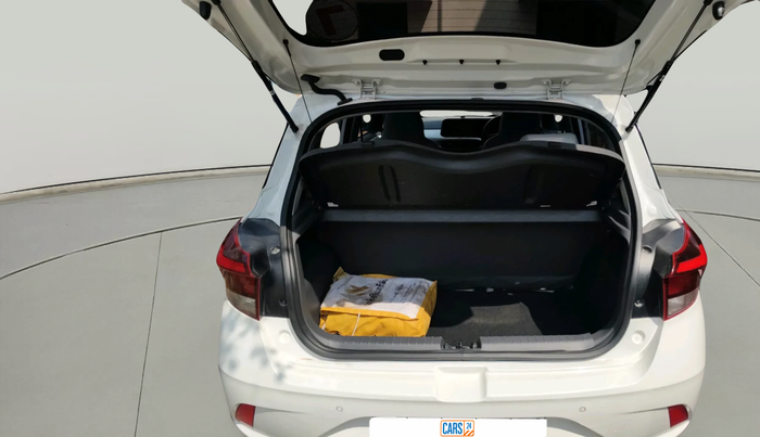 2024 Hyundai GRAND I10 NIOS SPORTZ AMT 1.2 KAPPA VTVT, Petrol, Automatic, 21,321 km, exterior