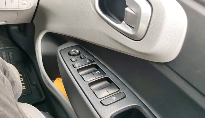 2024 Hyundai GRAND I10 NIOS SPORTZ AMT 1.2 KAPPA VTVT, Petrol, Automatic, 21,321 km, interior