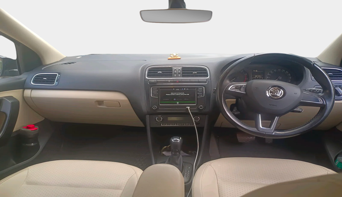 2017 Skoda Rapid 1.6 MPI STYLE PLUS AT, Petrol, Automatic, 69,140 km, interior