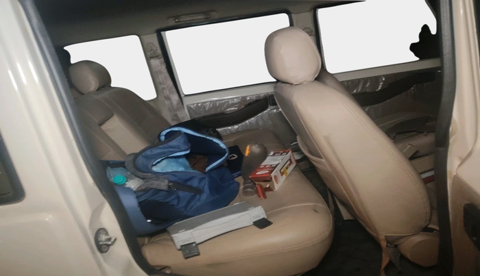 2021 Mahindra Bolero B6 (O), Diesel, Manual, 48,353 km, interior