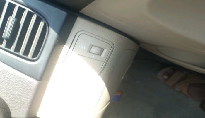 2018 Hyundai Eon MAGNA +, Petrol, Manual, 45,256 km, interior