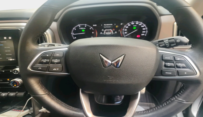 2023 Mahindra SCORPIO-N Z8 PETROL AT 7 STR, Petrol, Automatic, 25,280 km, interior